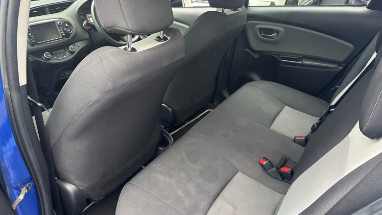 Toyota Yaris 1.5 Hybrid Icon Tech 5dr CVT Hybrid Hatchback